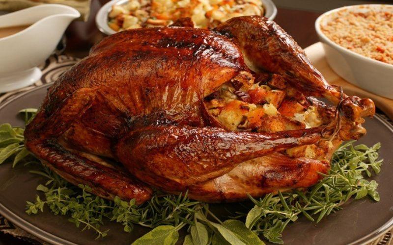 Gà tây có thể chế biến thành nhiều món ngon tuyệt vời. Khám phá 5 món ăn hấp dẫn từ gà tây, đặc biệt phù hợp cho dịp Lễ Tạ Ơn.