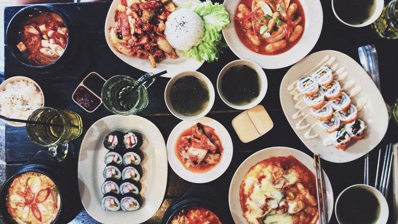 Khám phá những nhà hàng, quán ăn Hàn Quốc nổi tiếng tại Bình Thạnh, đem đến những trải nghiệm ẩm thực không thể bỏ qua.