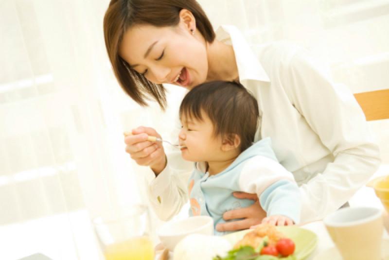 Có nên cho trẻ ăn váng sữa mỗi ngày?