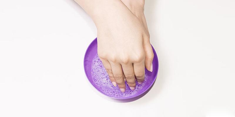 Mẹo tẩy keo 502 dính tay siêu tốc chỉ trong 3 giây
