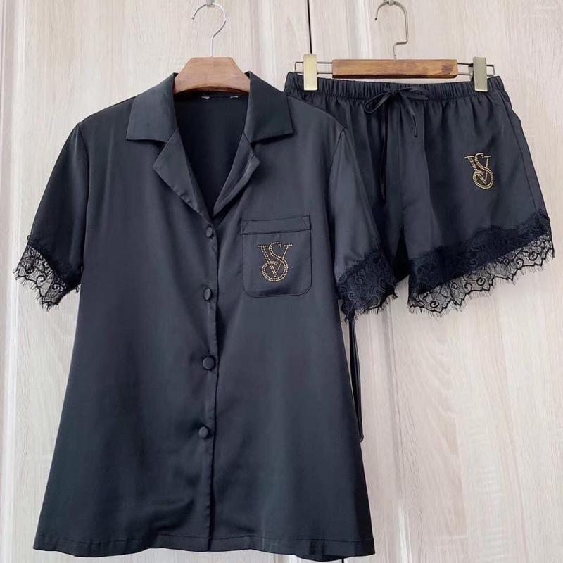 Top 10 cửa hàng bán đồ ngủ đẹp, giá phải chăng trên Instagram