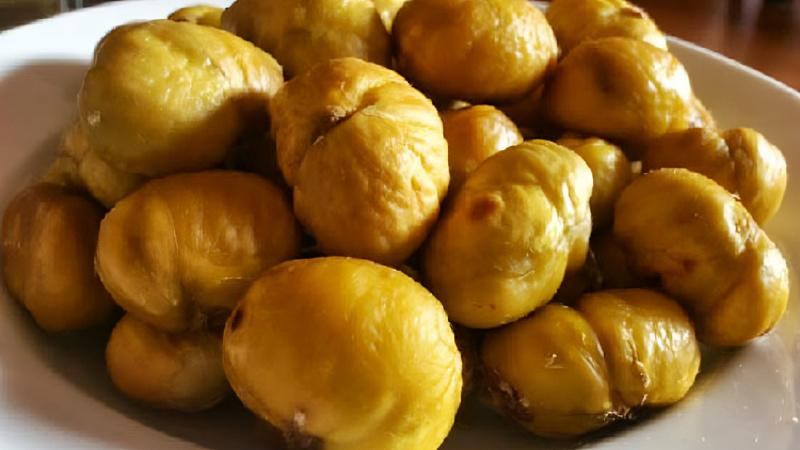 Một nàng tiktoker chia sẻ công thức làm kẹo hạt dẻ kiểu Pháp – món tráng miệng nổi tiếng với hương vị quyến rũ.