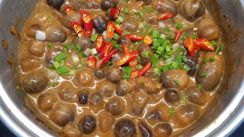 Tuyệt chiêu làm món nấm rơm kho chao đậm đà, thơm béo ai cũng mê