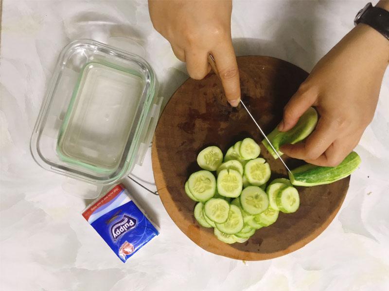 Cách giữ dưa leo tươi ngon suốt cả tuần mà không lo bị héo hay dập, luôn giữ được độ giòn mát lành.