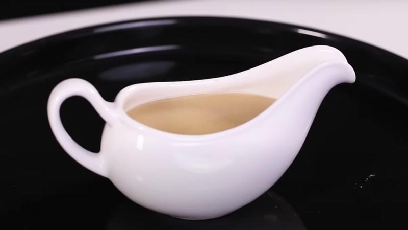 Khám phá ba công thức sốt tuyệt vời, giúp bạn tạo ra các món Âu chuẩn hương vị nhà hàng ngay tại căn bếp của mình.