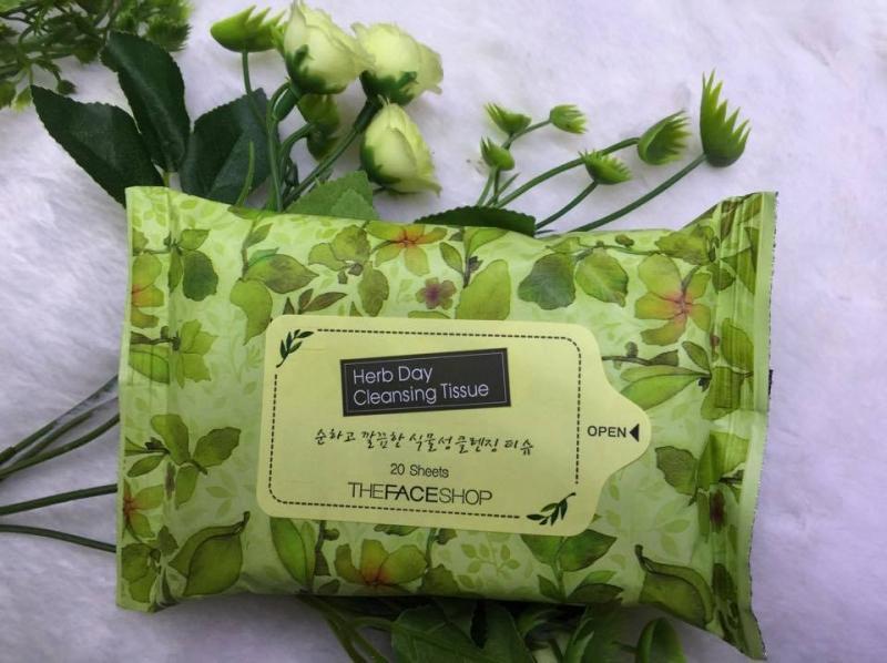 Top 11 món đồ trang điểm thiết yếu, đa năng dành cho người mới bắt đầu.