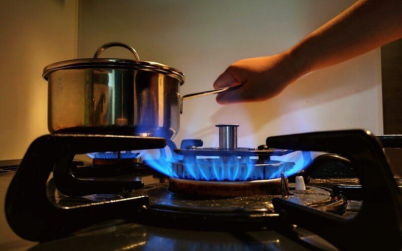 Cách xử lý bếp gas bị phựt lửa nhanh chóng và an toàn