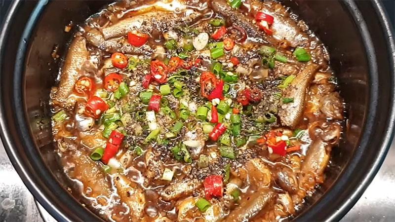 Khám phá cách làm cá linh kho đậm đà, chuẩn vị miền sông nước