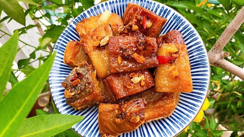 Cách làm khô cá dứa tỏi ớt, vị tê cay nồng, đậm đà khiến món ăn thêm hấp dẫn, hợp khẩu vị mọi gia đình