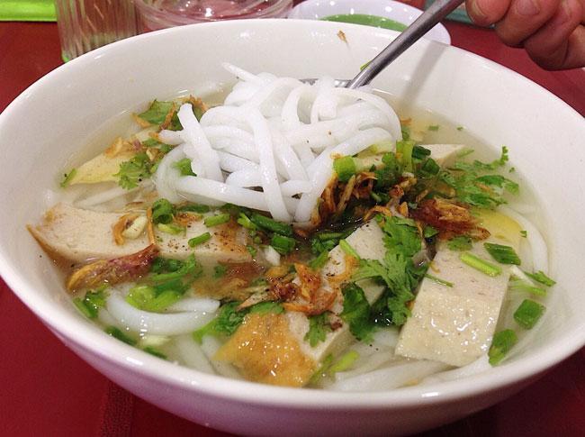 Khám phá 11 con đường ẩm thực nổi tiếng nhất Nha Trang