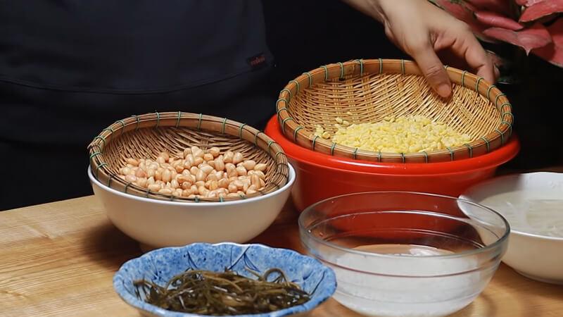 Khám phá công thức chè thưng thơm ngon chuẩn vị Nam Bộ, dễ thực hiện mà vẫn giữ trọn hương vị đậm đà của vùng đất phương Nam