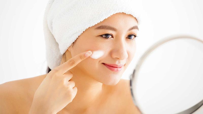 Kem dưỡng ẩm mang lại những lợi ích gì và liệu có cần thiết cho làn da của bạn?