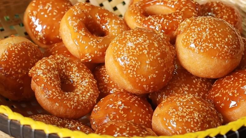 Hướng dẫn làm bánh cam, bánh còng ngay tại nhà cực kỳ đơn giản, không cần dùng men nở hay bột nở để tạo ra những chiếc bánh thơm ngon, hấp dẫn.