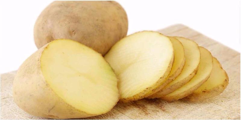 Nếu vô tình canh bị mặn, đừng lo, bạn hoàn toàn có thể khắc phục mà không cần thêm nước. Cùng thử ngay những mẹo hay này!