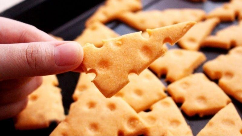 Hướng dẫn làm bánh quy phô mai giòn tan, hấp dẫn khó cưỡng