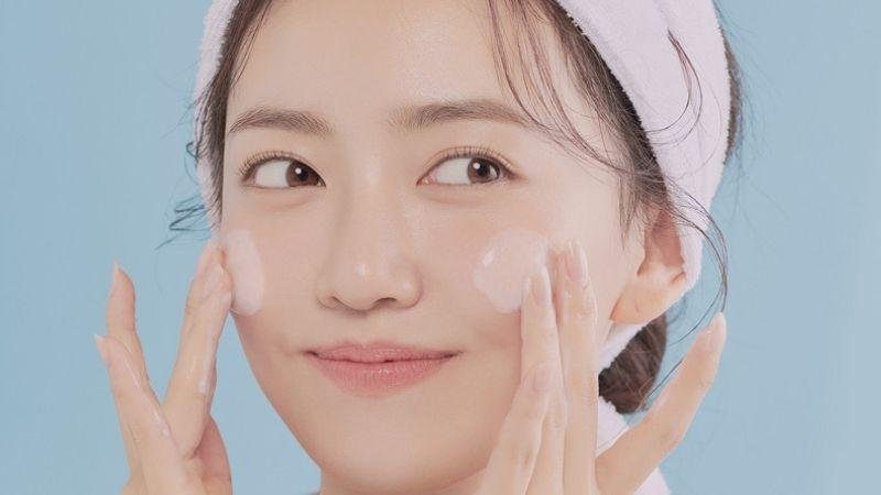 Thay đổi sữa rửa mặt thường xuyên: Nên hay không?