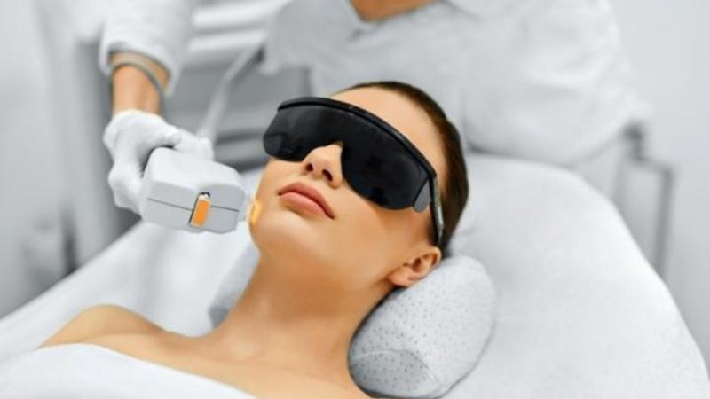 Cách giảm sắc tố melanin và những thành phần nên dùng, cần tránh
