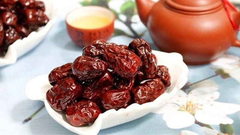 Khám phá cách làm mứt táo đỏ ngọt ngào, thơm lừng trong dịp Tết Nguyên Đán