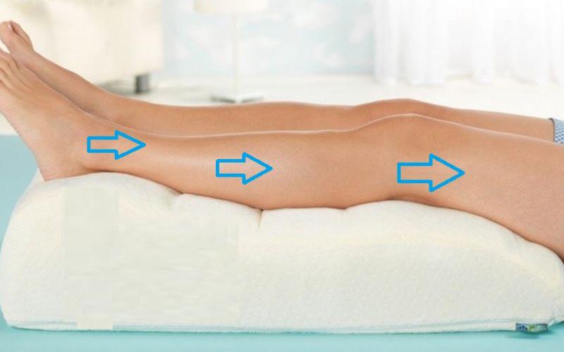 Kê chân cao hơn đầu khi ngủ có thực sự mang lại lợi ích cho sức khỏe không? Hãy cùng tìm hiểu.