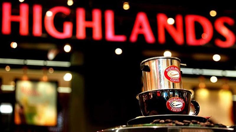 Khám phá trọn bộ đồ uống, món ăn và bảng giá hấp dẫn trong Menu Highlands Coffee
