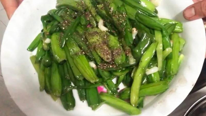 Cách xào kèo nèo với tỏi thơm phức, dễ làm tại nhà