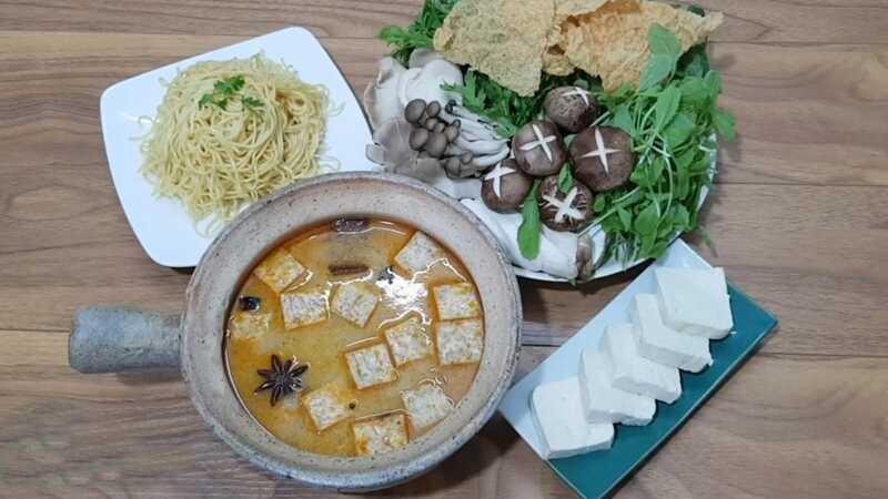 Khám phá cách nấu lẩu chao chay đậm đà, ngon tuyệt vời, khó lòng chối từ.