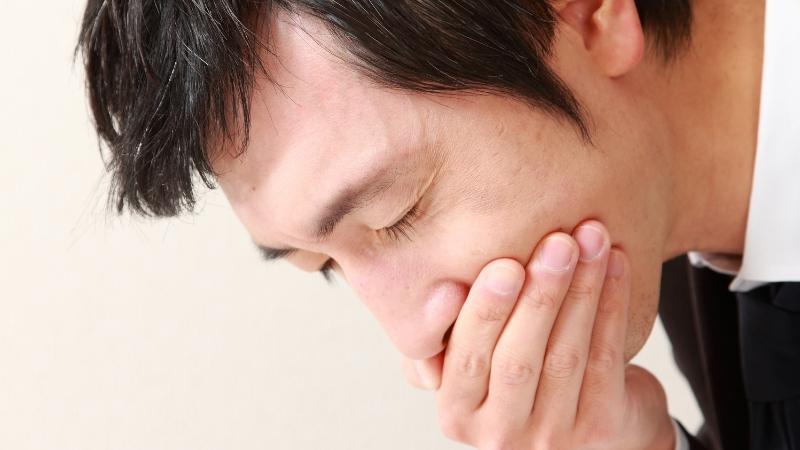 Cảm giác buồn nôn là gì? Khám phá ngay 10 cách trị buồn nôn tại nhà hiệu quả, giúp bạn cảm thấy dễ chịu ngay lập tức.