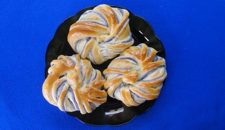 Hướng dẫn làm bánh mì cuộn khoai môn thơm ngon, dễ dàng thực hiện