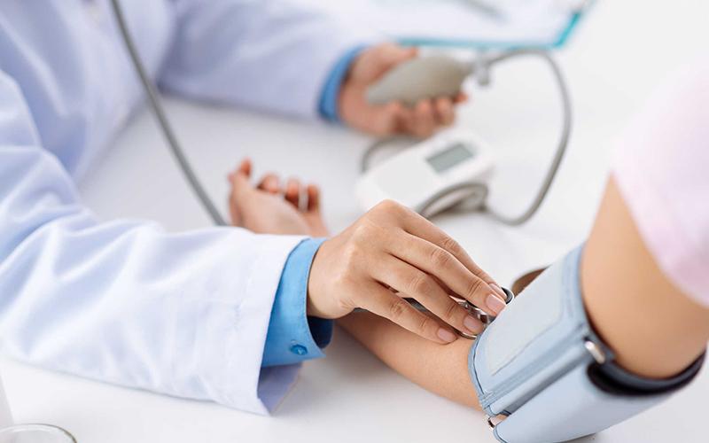 Uống nước ép cần tây: Đừng lạm dụng nếu không muốn gặp phải những điều này