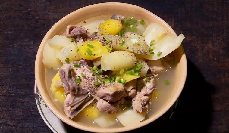 Cách nấu canh sắn hầm xương thơm ngon, thanh mát cho bữa cơm gia đình thêm trọn vị