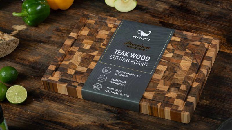 Thớt gỗ Teak là gì? Những điểm mạnh và điểm yếu nổi bật của loại thớt này