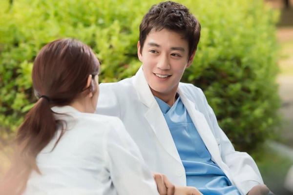 Top 10 chuyện tình bác sĩ được yêu thích nhất trên màn ảnh Hàn Quốc
