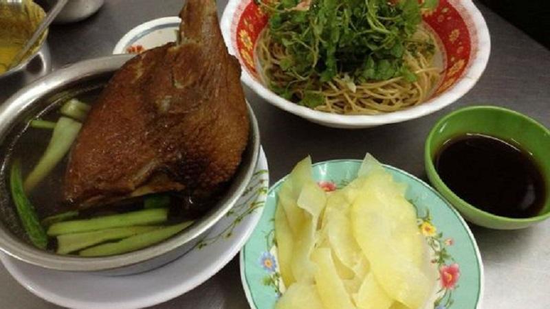 5 địa chỉ mì vịt tiềm ngon tuyệt vời tại TP.HCM, khiến bạn phải quay lại nhiều lần