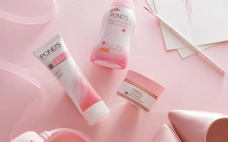 Khám phá kem dưỡng da ban đêm Pond's White Beauty Super Night Cream, sản phẩm lý tưởng giúp làn da bạn trở nên mịn màng và sáng khỏe vào mỗi sáng thức dậy.