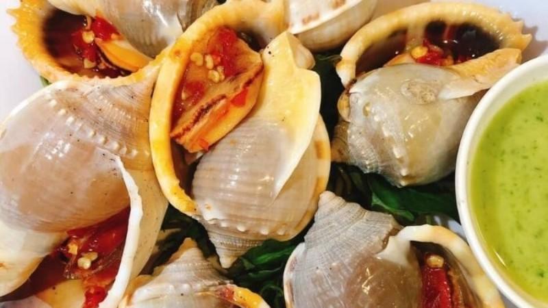 Tuyệt chiêu làm ốc tỏi nướng muối ớt thơm nồng chiêu đãi cả nhà