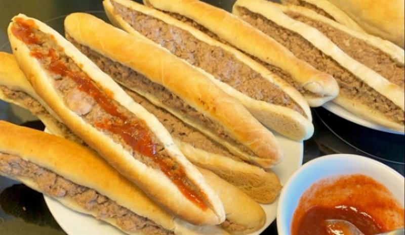 Khám phá công thức bánh mì cay Hải Phòng thơm ngon chuẩn vị, dễ thực hiện ngay tại nhà.