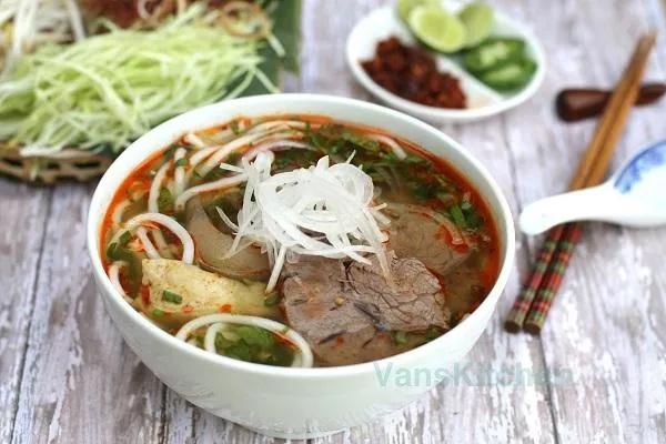 Top 11 món ăn Việt chinh phục khẩu vị du khách quốc tế