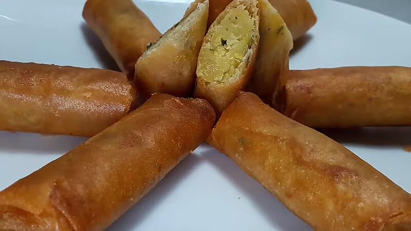 Khám phá ngay cách chiên chả giò đậu xanh giòn rụm, thơm ngon, giữ được độ giòn lâu mà không bị mềm.