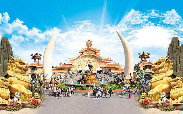 Khám phá 11 địa điểm vui chơi tuyệt vời nhất tại Sài Gòn trong dịp Tết, nơi bạn có thể tận hưởng những khoảnh khắc vui vẻ cùng gia đình và bạn bè. Mỗi điểm đến đều mang một sắc thái riêng biệt, hứa hẹn sẽ làm cho mùa xuân này của bạn thêm phần trọn vẹn.