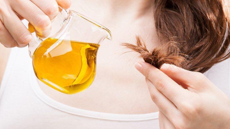 Khám phá phương pháp ủ tóc tại nhà với dầu oliu, một lựa chọn đơn giản nhưng vô cùng hiệu quả để có một mái tóc khỏe mạnh và bóng mượt.