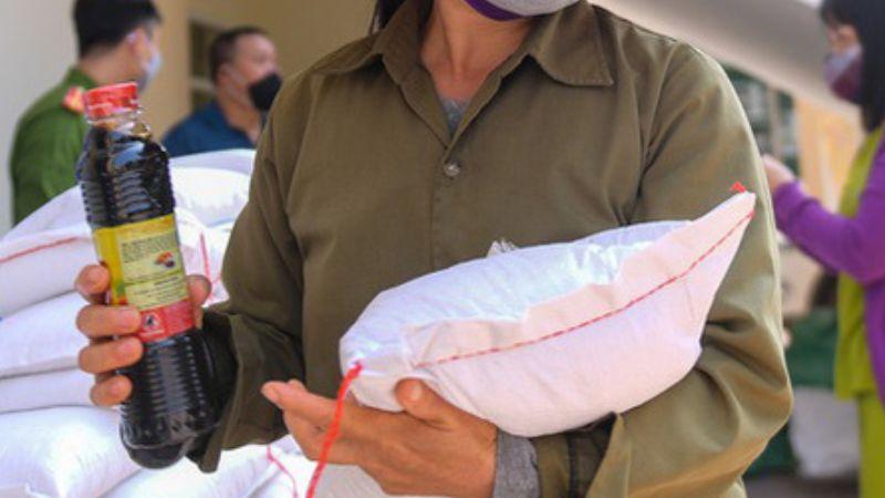 Cách thức phát gạo từ thiện sao cho đúng đắn và hiệu quả?