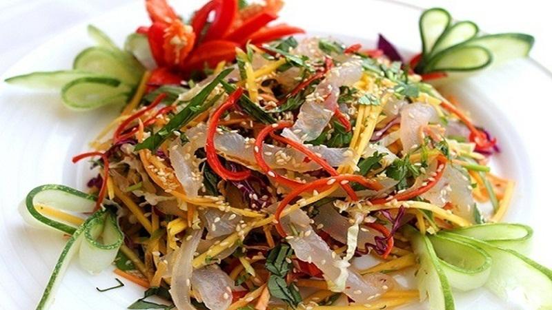 Hướng dẫn cách làm gỏi sứa xoài xanh thơm ngon, đơn giản ngay tại nhà, mang đến một món ăn hấp dẫn cho bữa cơm gia đình.