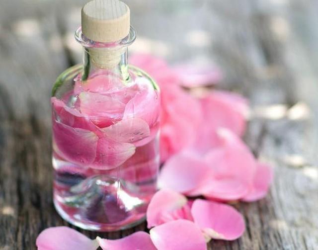 Top 10 sản phẩm chăm sóc da cơ bản mà mọi cô gái nên có