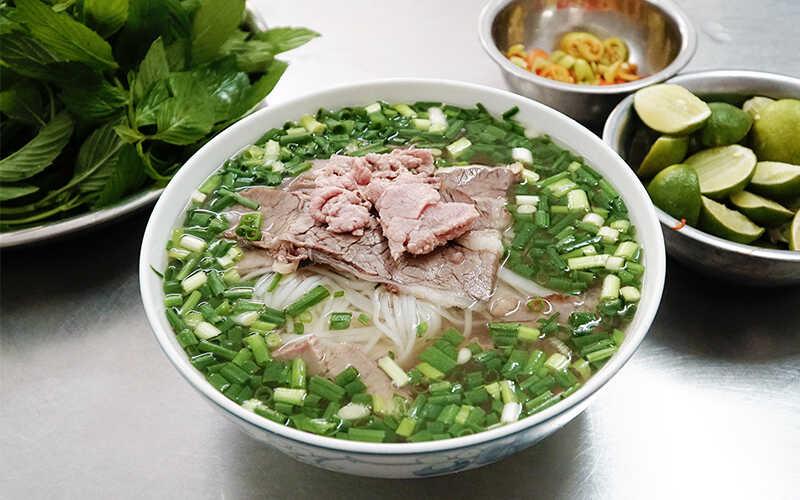 Khám phá 5 quán phở lâu đời và nổi tiếng nhất quận 10, nơi mà mỗi tô phở đều là một tác phẩm nghệ thuật ẩm thực