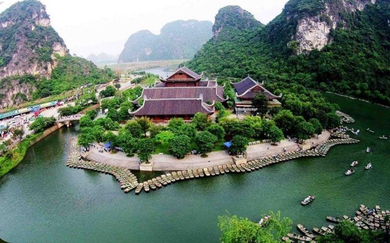 Trải nghiệm du lịch Tràng An Ninh Bình: Hấp dẫn và tiết kiệm chi phí