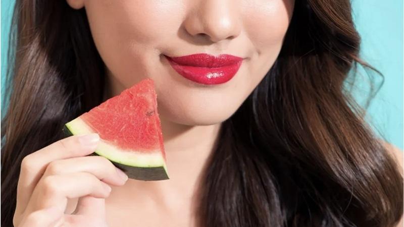 Khám phá cách làm mới làn da, giúp trẻ hóa với mặt nạ trái cây đơn giản, dễ làm và dễ mua.