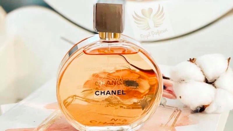 Khám phá 10 chai nước hoa nổi bật, kinh điển của thương hiệu Chanel – những tác phẩm vượt thời gian trong thế giới hương thơm.