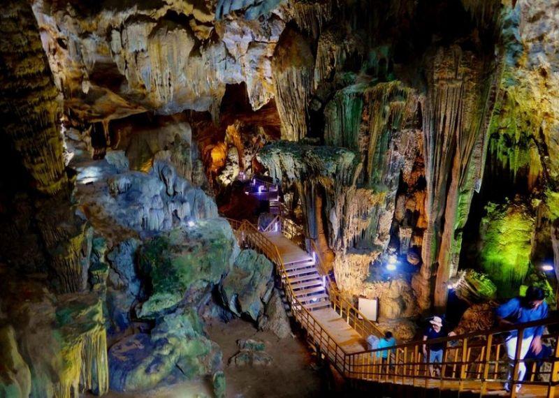 8 Khu vực địa hình Karst đẹp nhất Châu Á