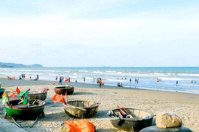 Top 10 Bãi biển thu hút du khách mùa hè