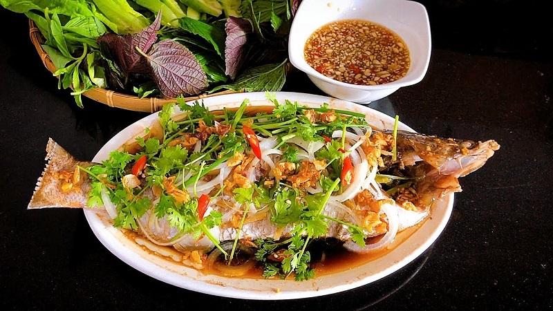 Cách làm cá chẽm hấp Hồng Kông đậm vị như đầu bếp chuyên nghiệp